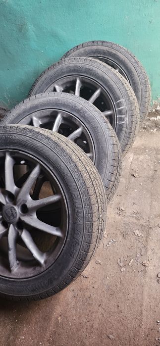 Продам шины зимние