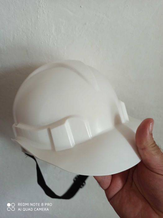 Новая рабочая каска.