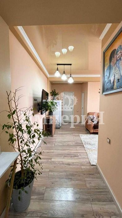 Продать квартира  Ришат Империя