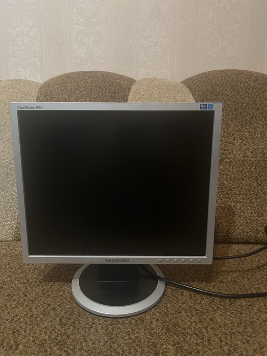 Монитор Samsung SyncMaster 140N