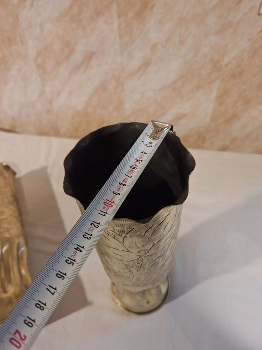 Месингови вази от гилзи