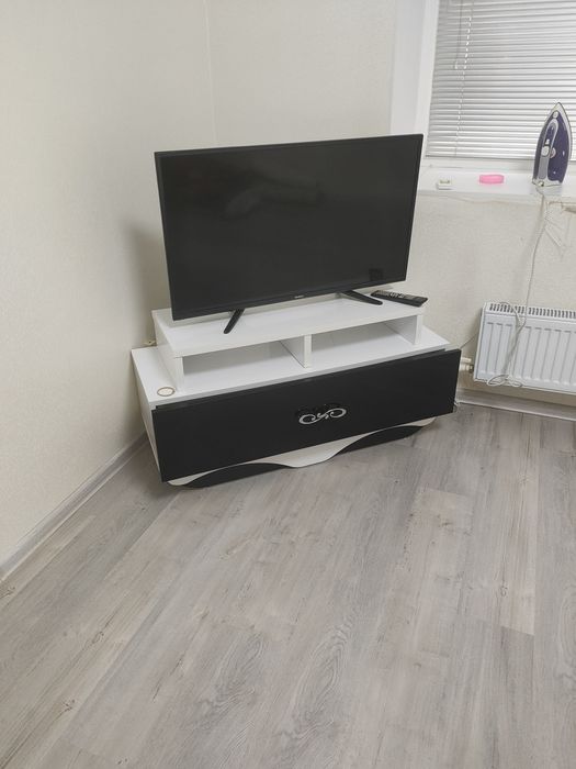 Подставка под телевизор