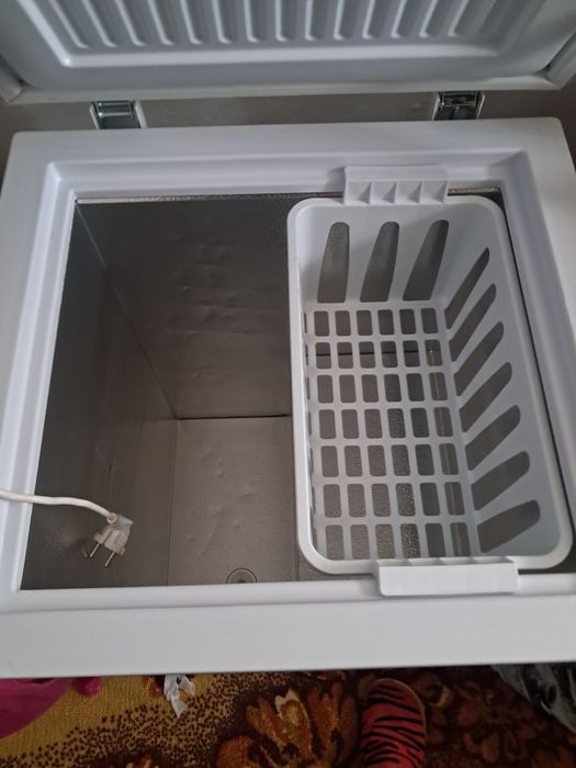 Новый 100 литрный морозильник