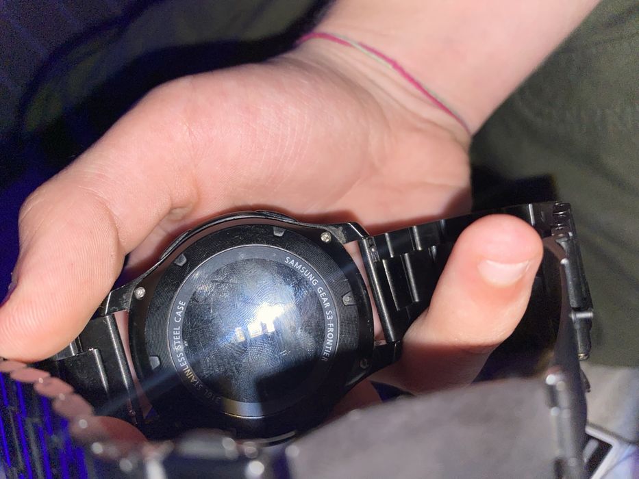 Смарт часы Samsung Gear S3 Frontier в идеале (Срочно)