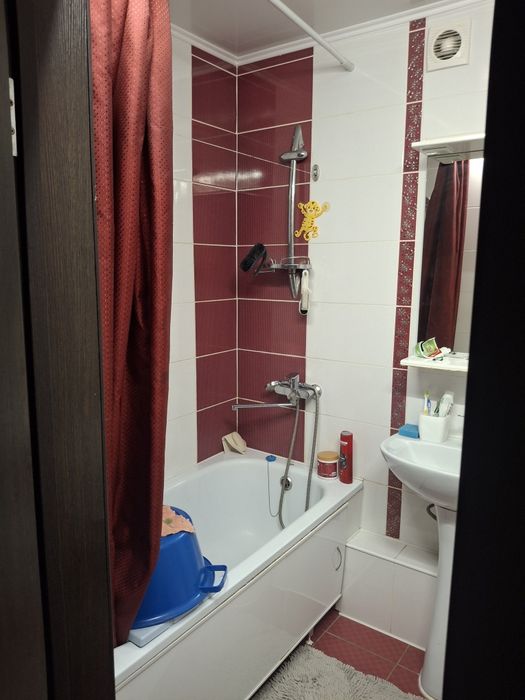 Продам 2 ух комнатную квартиру