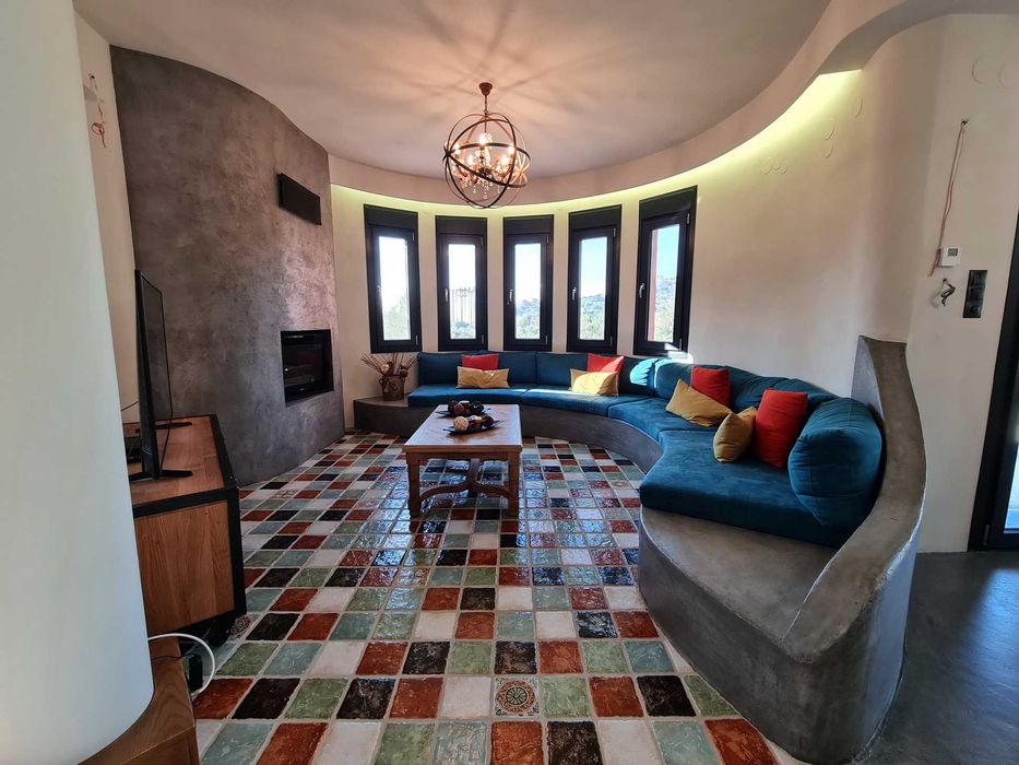 ПРОДАВА се самостоятелна къща 360 кв.м в Nea Peramos, Кавала код 4103