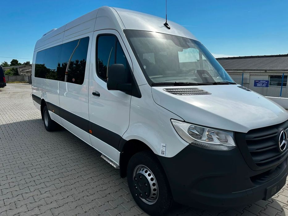Mercedes-Benz Sprinter 517 Microbuz VIP 20+1 locuri Categoria a II-a 2026 Mercedes-Benz Sprinter 517 Microbuz VIP 20+1 locuri Categ. a II-a 2026