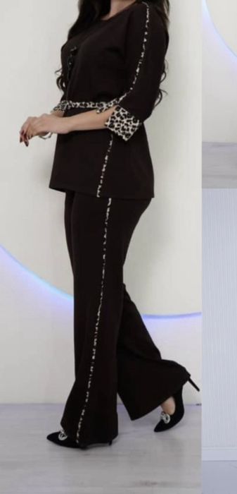 Костюм брючный женский