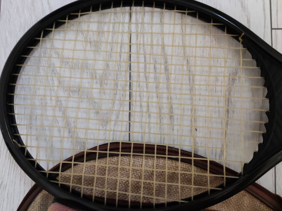 Ракета за тенис с калъф