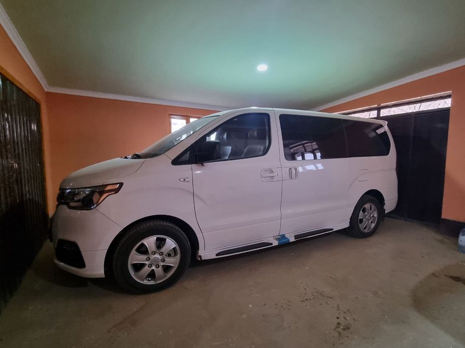 Hyundai starex сотилади
