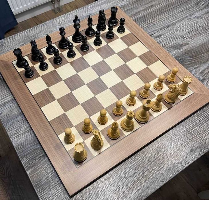 Dgt wallnut chess board