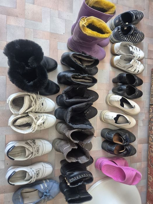 Отдам даром  вещи,обувь