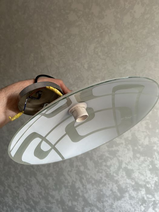 Люстры продам 2000 1 шт