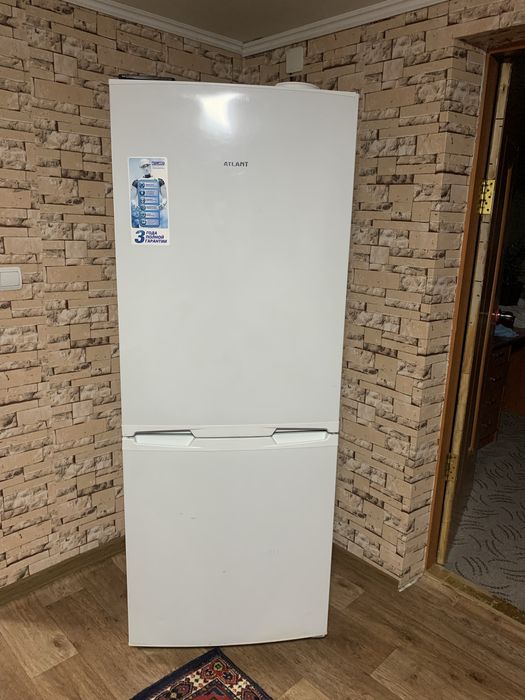 Продам холодильник атлант