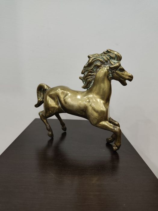 Винтидж месингова статуетка кон – масивен месинг