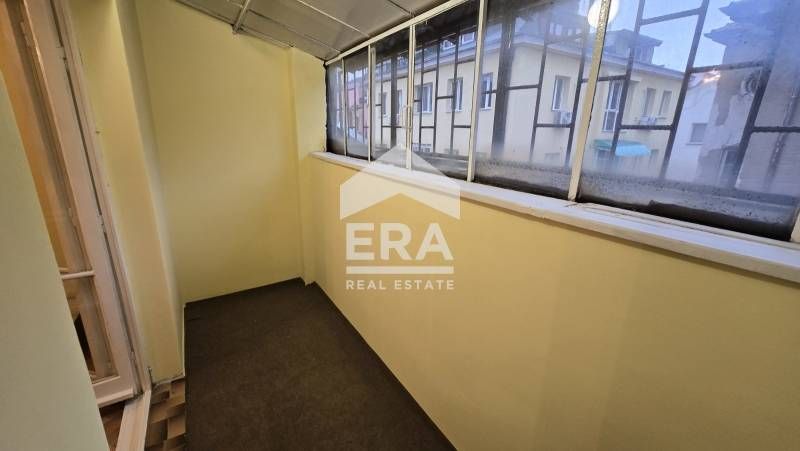 Дава се под наем Тристаен апартамент в София, Център - 82 кв.м за 887.4 € - Снимка #10