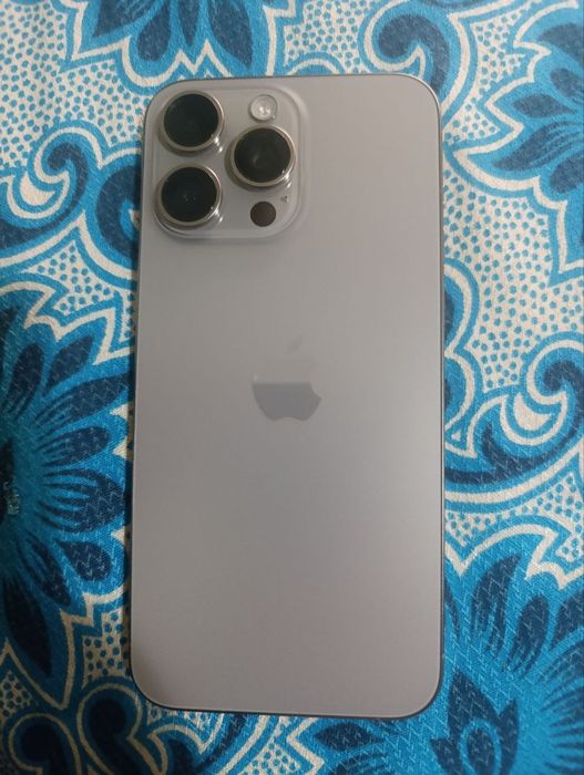 Iphone 15pro max 82yom