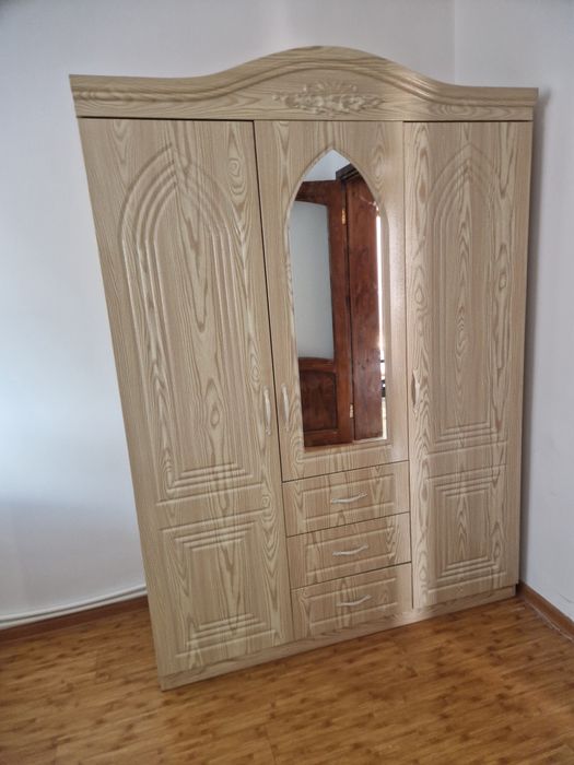 Montez mobila de bucatarie dressing uri etc