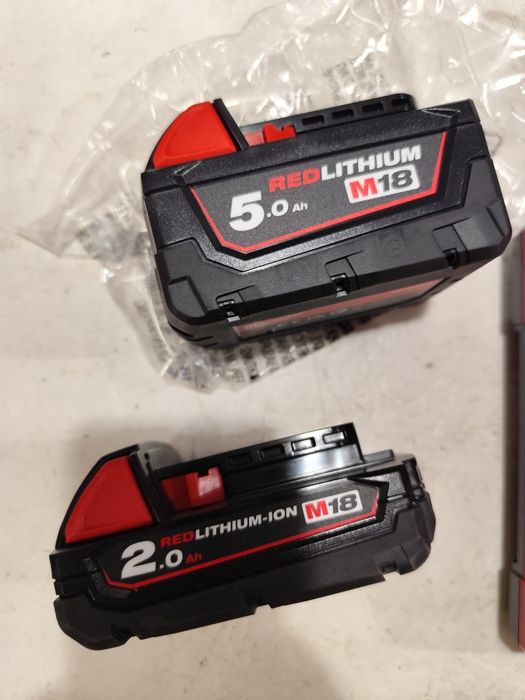 Милуоки батерии и зарядно устройство Milwaukee M18 B2 B5 M12-18C