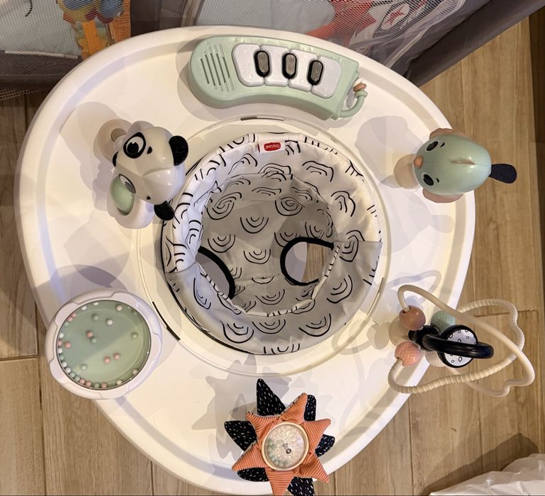 Стационарен център за игра 5 в 1 Tiny Love