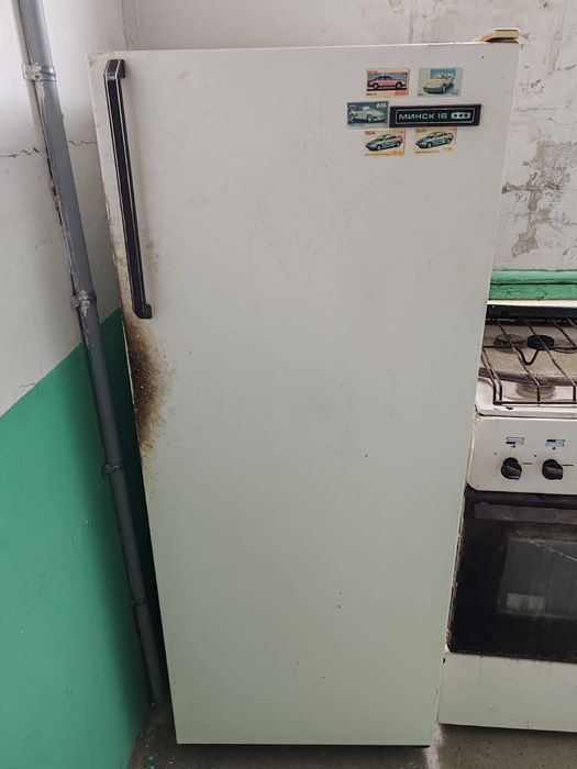 Продам холодильник и газ плиту