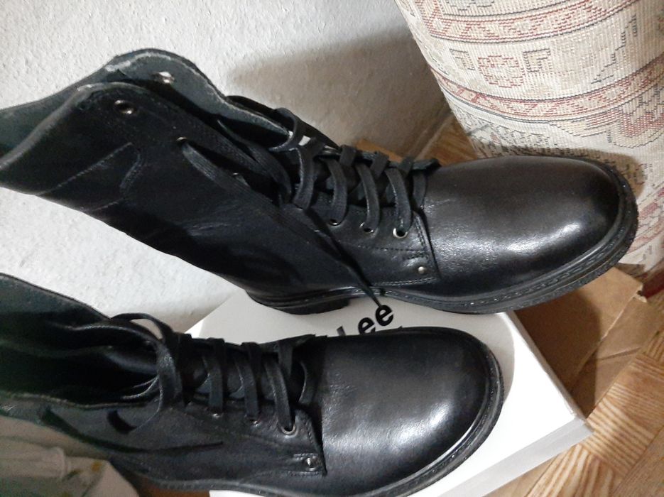 обуви все по3000-берцы за 5000