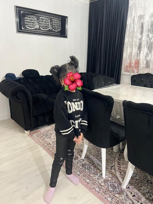 Диван стулья стеганные