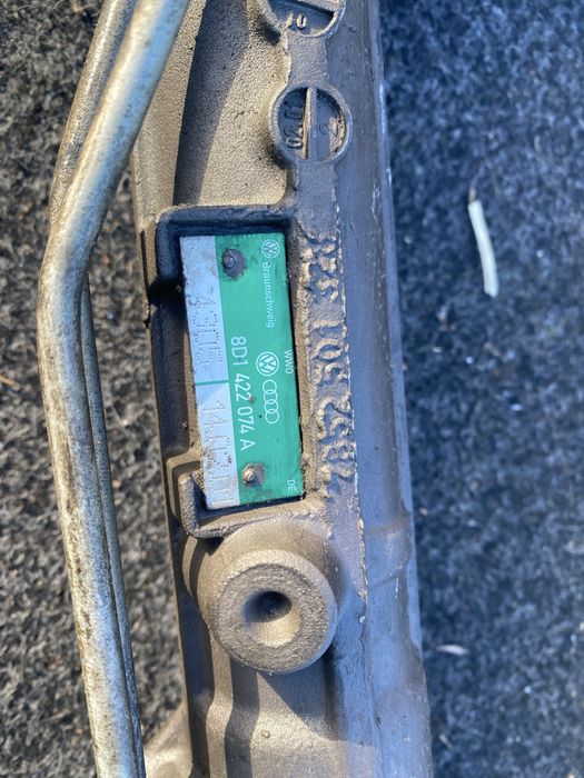 Кормилна рейка за пасат б5