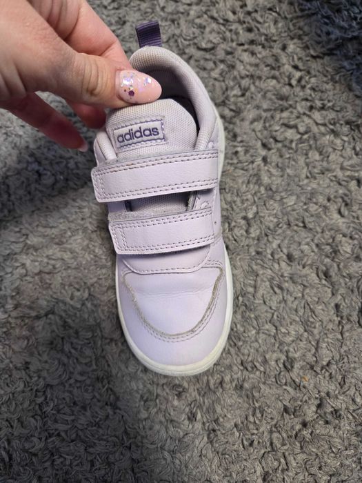 Детски обувки adidas и пантофи