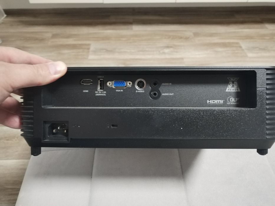 Проектор универсальный Smart V11