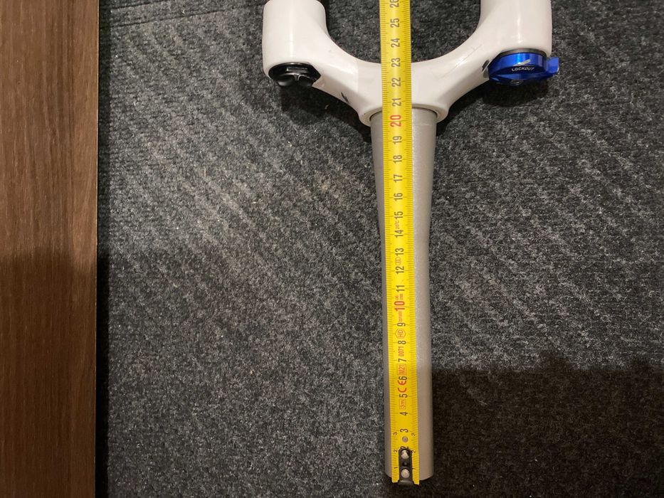 Вилка за велосипед RockShox Sektor Tk Silver 130мм / 27.5" / 15х100мм