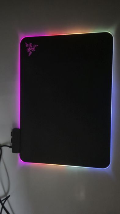 Razer Firefly V2 – mouse pad RGB, stare ca nou