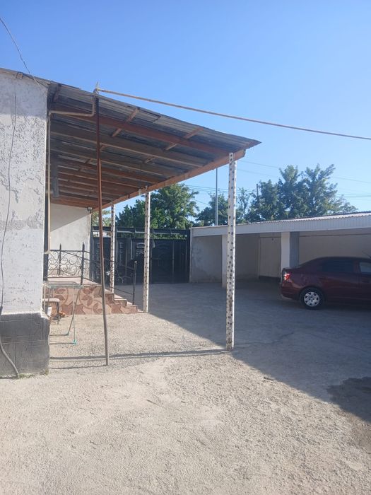 Үи сатылад 6 болмелі үлкен үи