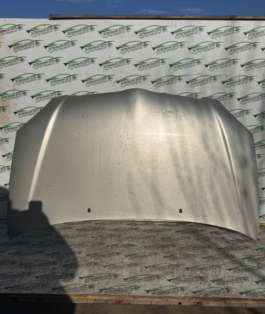 Capota motor Toyota Avensis a 2-a generatie T25