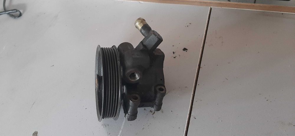 хидравлична помпа за форд фокус 99 год 1.8 116 кс