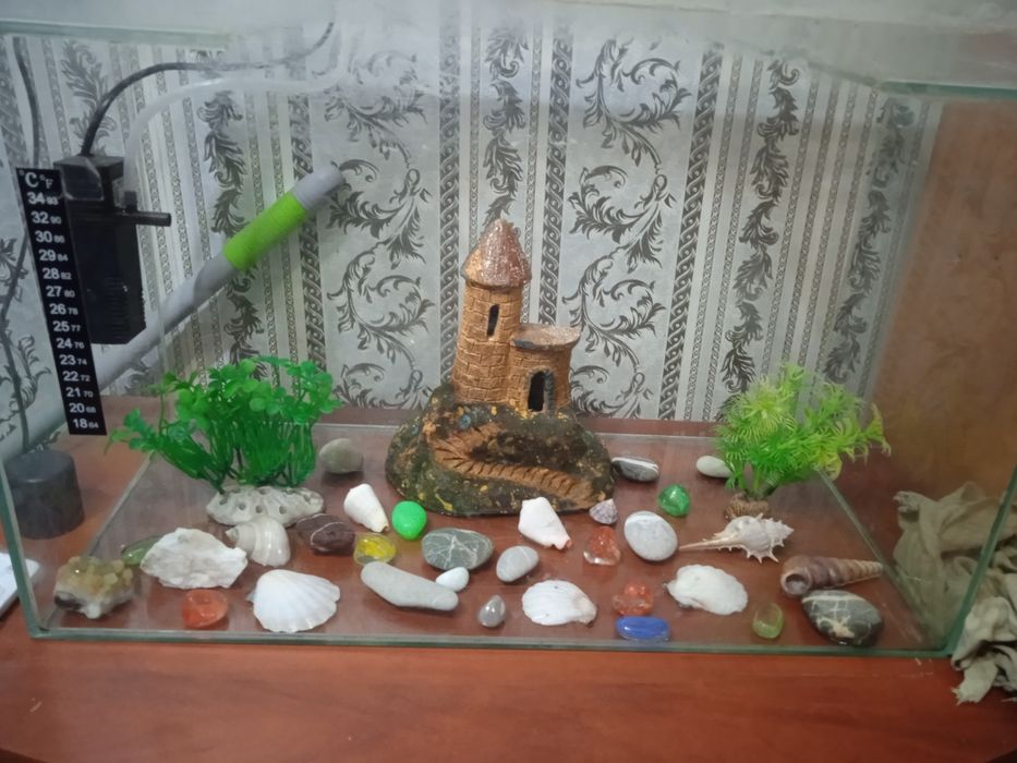 Продам аквариум 30 литров воды