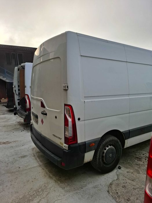 Dezmembrez Renault Master 2.3 euro 5 2014