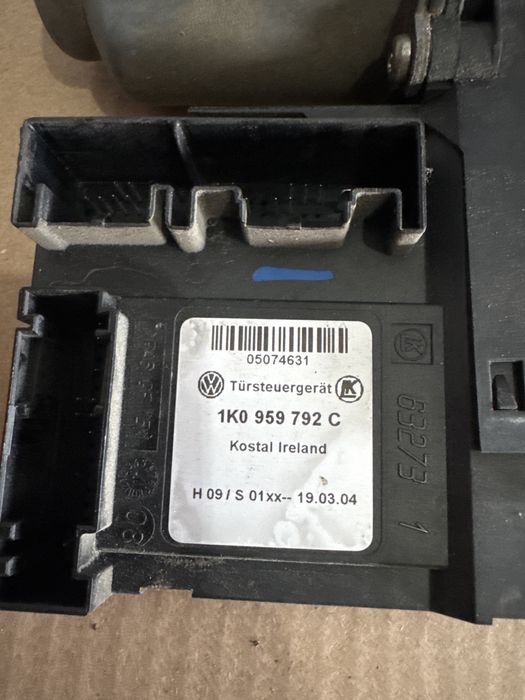 Motoras macara dreapta fata Volkswagen Golf 5 2.0 SDI 2006 Hatchback