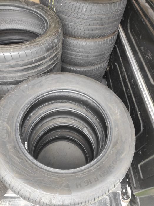 205/60/16 Continental