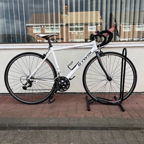 cursiera btwin triban 3, roti 28 inch