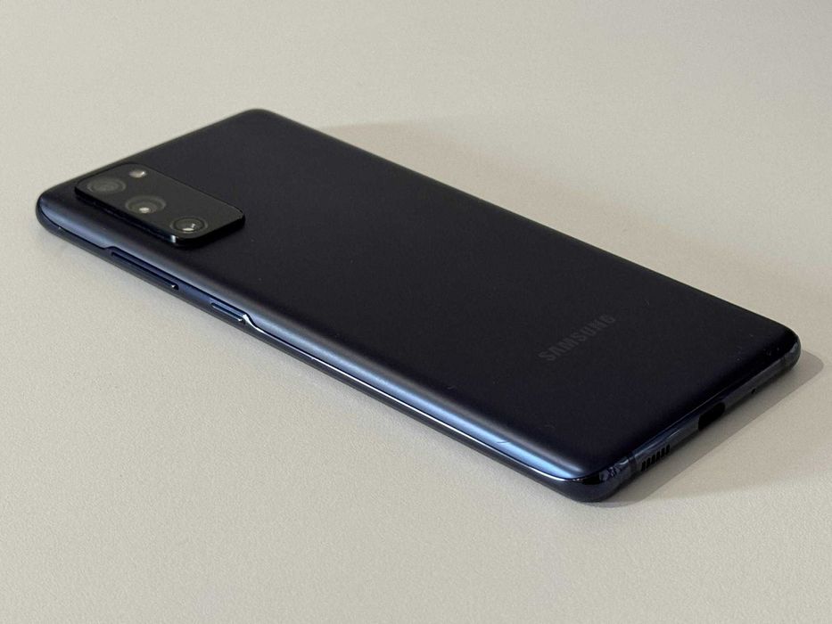 Бартер! Като НОВ! Samsung Galaxy S20 FE 5G Cloud Navy (Син)