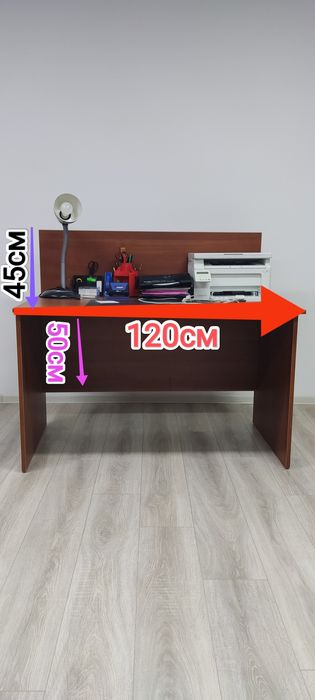 Стол с тумбочкой