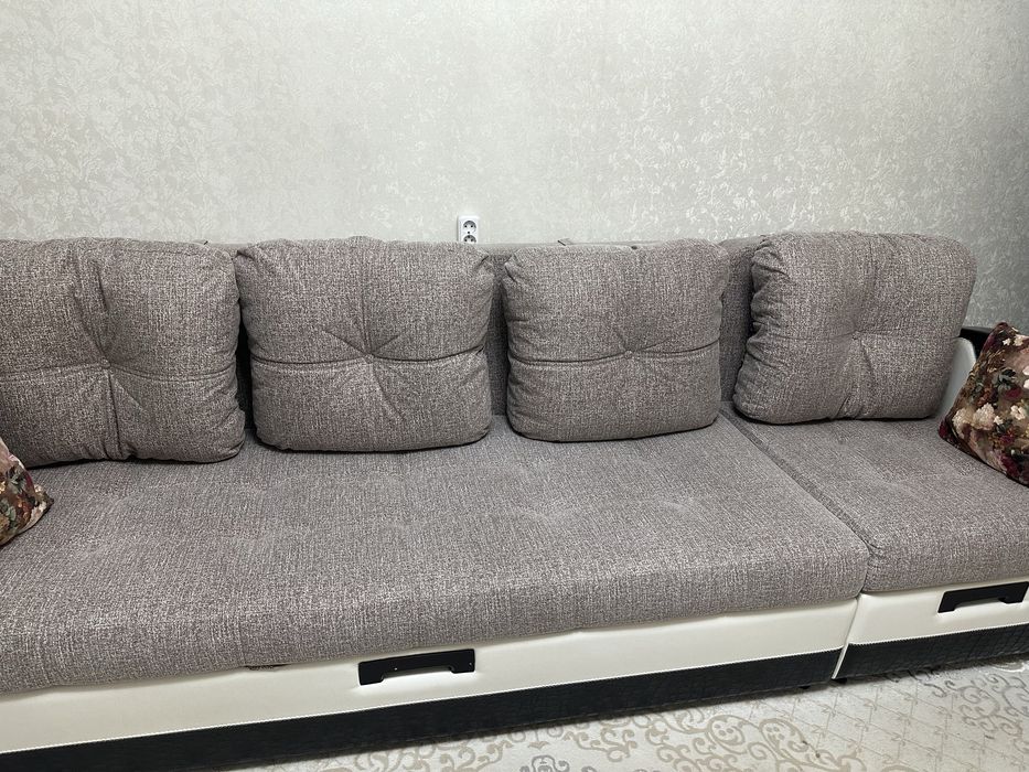 Продам диван с креслом