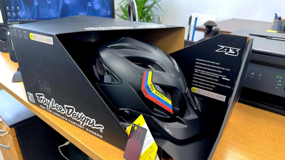 Casca Troy Lee A3 MIPS Uno Black 2024 MD/LG