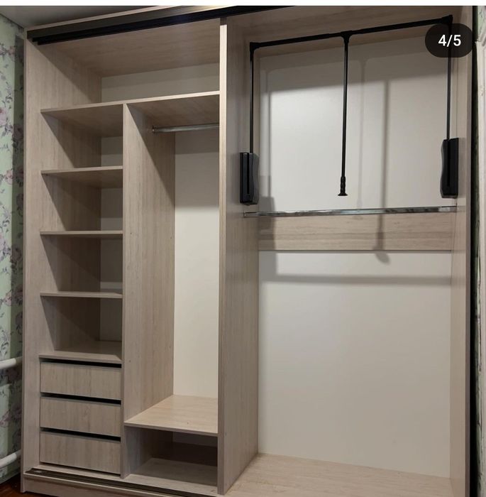 Продам шкаф светлый