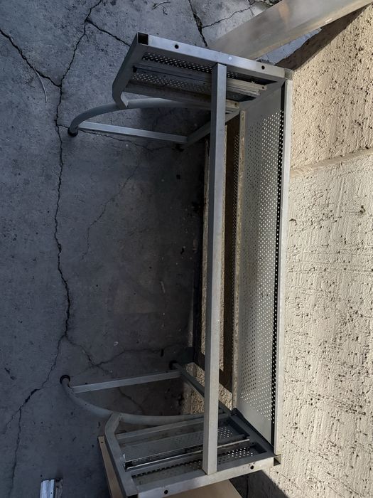 Продам стол в рабочем состоянии