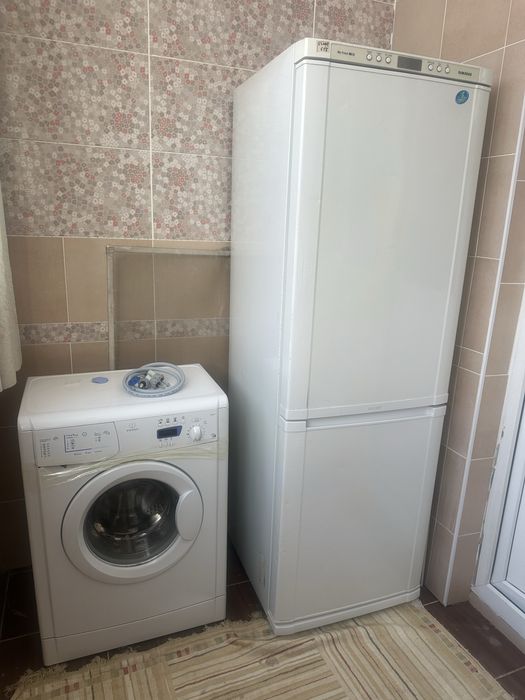 Холодильник Samsung