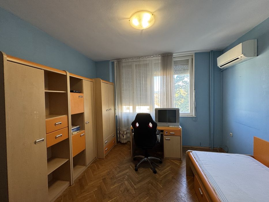Дава се под наем Тристаен апартамент в Казанлък - 100 кв.м за 306 € - Снимка #7