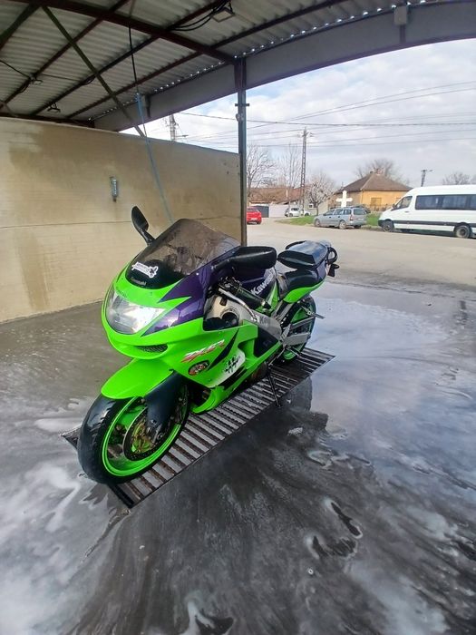 Kawasaki ninja zx6r
