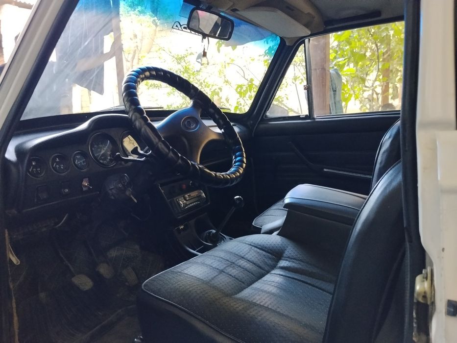 Juguli vaz 06 sotiladi